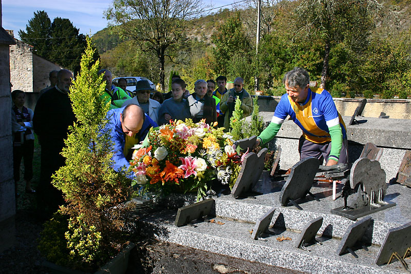 EN_2008_05_remise de gerbe.jpg